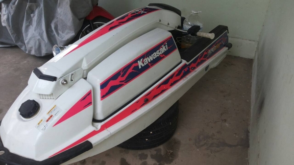 ขายเจ็ทยืน Kawazaki 550 ตัวนี้ใช้หรีดเเล้ว