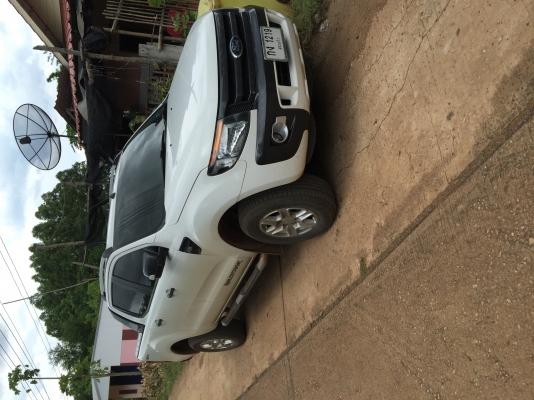 FORD4ประตู รถสวยมากวิ่ง5700km รถใช้มือเดียวตั้งแต่ป้ายแดง FORD4ประตู รถสวยมากวิ่ง5700km รถใช้มือเดียวตั้งแต่ป้ายแดง