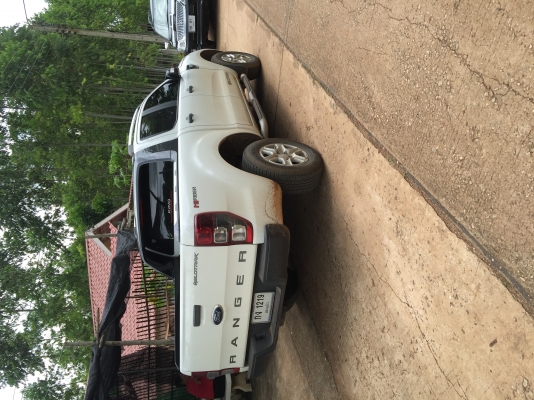 FORD4ประตู รถสวยมากวิ่ง5700km รถใช้มือเดียวตั้งแต่ป้ายแดง FORD4ประตู รถสวยมากวิ่ง5700km รถใช้มือเดียวตั้งแต่ป้ายแดง