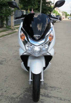 Honda PCX 150 สดใหม่ ไมล์น้อย เดิมแท้ดี ไม่มีบิวด์