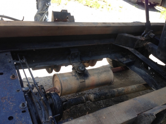 รถอีซูซู 4 ล้อรั้ว NKR 100 แรงม้า. ปี 47    สนใจติดต่อ  081 - 6079515