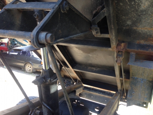 รถอีซูซู 4 ล้อรั้ว NKR 100 แรงม้า. ปี 47    สนใจติดต่อ  081 - 6079515