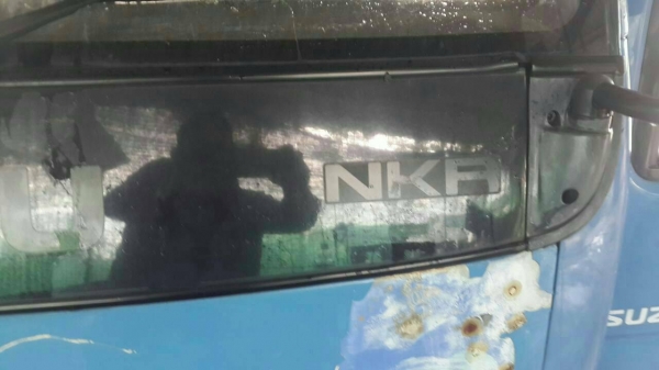 รถอีซูซู 4 ล้อรั้ว NKR 100 แรงม้า. ปี 47    สนใจติดต่อ  081 - 6079515