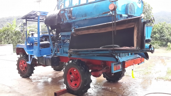 ขายรถโม่ข้าวโพดสัตว์/ข้าว/ถั่วเหลือง ขายรถโม่ข้าวโพดสัตว์/ข้าว/ถั่วเหลือง