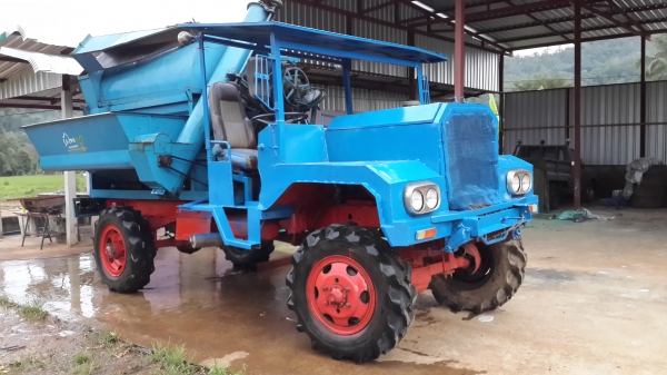 ขายรถโม่ข้าวโพดสัตว์/ข้าว/ถั่วเหลือง ขายรถโม่ข้าวโพดสัตว์/ข้าว/ถั่วเหลือง