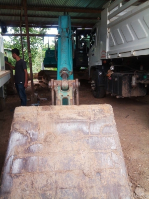 ขาย KOBELCO SK200m6yn10 สภาพสวยพร้อมใช้ ราคาต่อรองได้ ติดต่อได้ที่คุณ อ๊อฟ พิจิตร 086-737-9991