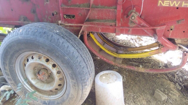 ขายเครื่องอัดฟาง นิวฮอนแลน รุ่น 276