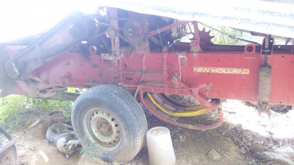 ขายเครื่องอัดฟาง นิวฮอนแลน รุ่น 276