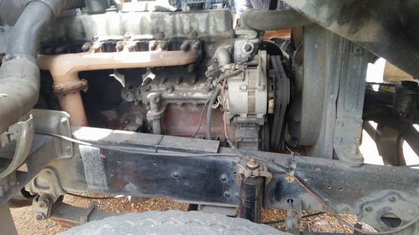 ขาย195 แรง 6ล้อใหญ่ ยาง900 ยาว7 เมตร 084-6575265