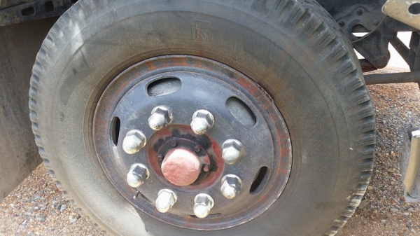 ขาย195 แรง 6ล้อใหญ่ ยาง900 ยาว7 เมตร 084-6575265