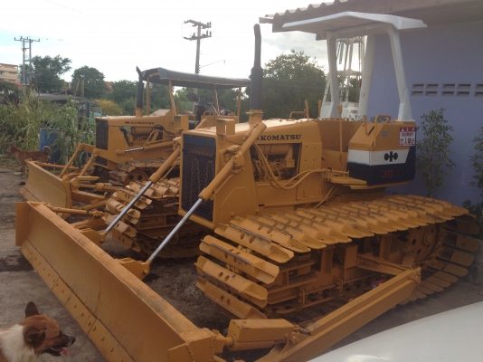ขายKOMATSU D2-6 PLL สภาพสวย พร้อมใช้งานเครื่องดี ช่วงล่างดี ใบแทร็คเต็ม