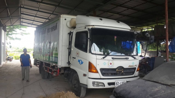 เมกก้า ปี49 ยาว5.50เมตร  ตู้ปีกนก รถก้าซ NGVล้วน