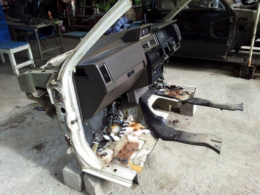 ตัดคอจิ้งหรีด Terrano I จอเหลี่ยม ไมล์ดีเซลtd27