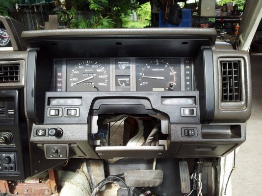 ตัดคอจิ้งหรีด Terrano I จอเหลี่ยม ไมล์ดีเซลtd27