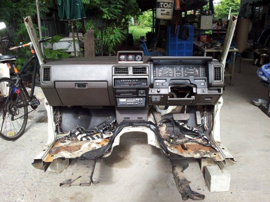 ตัดคอจิ้งหรีด Terrano I จอเหลี่ยม ไมล์ดีเซลtd27