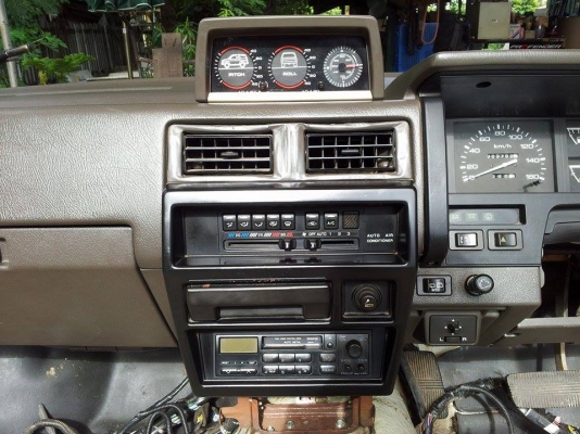 ตัดคอจิ้งหรีด Terrano I จอเหลี่ยม ไมล์ดีเซลtd27