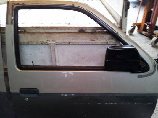 ประตูไฟฟ้า Terrano I แกะจากจอเหลี่ยม