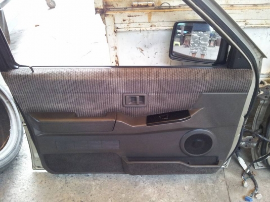 ประตูไฟฟ้า Terrano I แกะจากจอเหลี่ยม