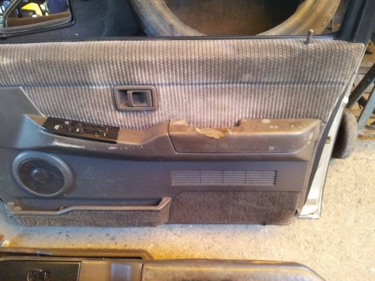 ประตูไฟฟ้า Terrano I แกะจากจอเหลี่ยม