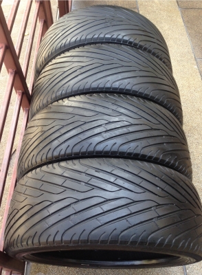 ยาง 265 40 22 ปลายปี13 พร้อมใช้งาน ไม่มีปะ ราคาไม่แพง