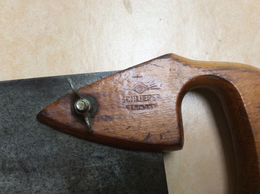 เลื่อยไม้เก่าเก็บเยอรมัน