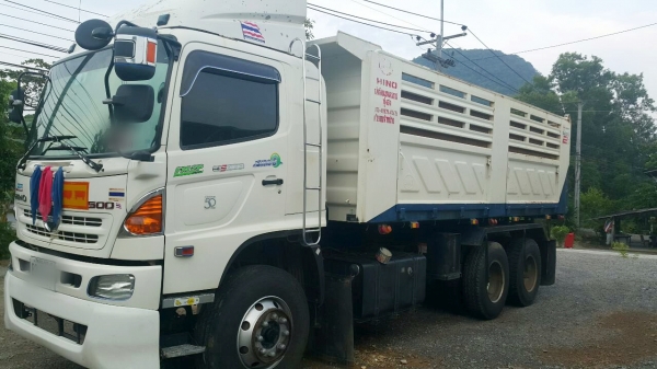 Hino maga fm2p 22 ล้อดั้ม ลดราคาขายดาวน์คงเหลือ 600,000 บาทคะ Hino maga fm2p 22 ล้อดั้ม ลดราคาขายดาวน์คงเหลือ 600,000 บาทคะ