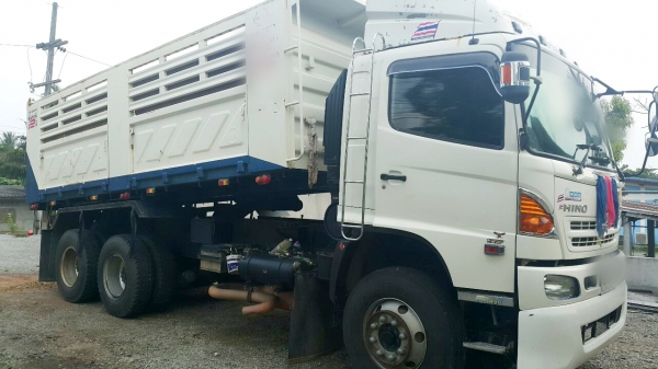 Hino maga fm2p 22 ล้อดั้ม ลดราคาขายดาวน์คงเหลือ 600,000 บาทคะ Hino maga fm2p 22 ล้อดั้ม ลดราคาขายดาวน์คงเหลือ 600,000 บาทคะ