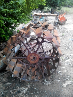 ขอขายล้อตีนเหล็กของคูโบต้า สภาพดีครับ