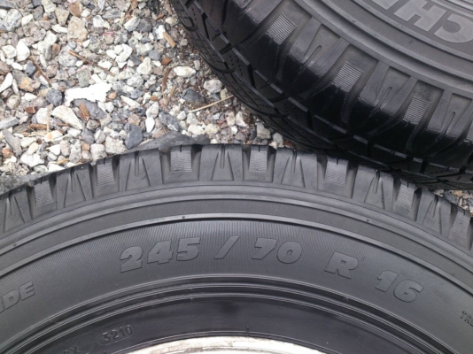 ขายแม็ก ISUZU  6รูขอบ16 พร้อมยาง มิชลิน 245/70R16 ยางปี10 สวยๆ จำนวน 1 ชุด 4300