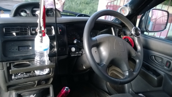 MITSUBISHI GRANDIS 4WD ปี2001 MITSUBISHI GRANDIS 4WD ปี2001