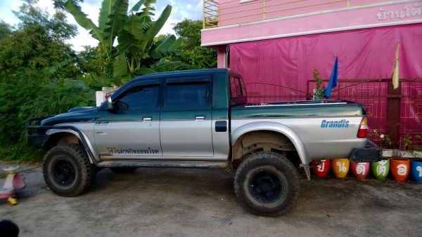 MITSUBISHI GRANDIS 4WD ปี2001 MITSUBISHI GRANDIS 4WD ปี2001