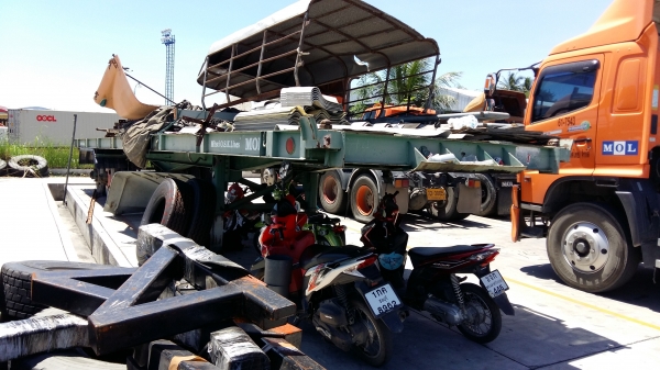 ขายด่วนครับ หาง 2 เพลา พื้นเรียบ ราคาถูกครับ