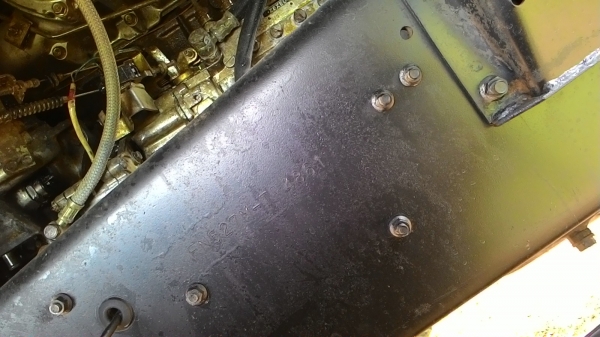 สิบล้อ ไอ้หลงเทอร์โบ MITSUBISHI หัว คัสซี ระหัสคัสซี TF เครื่อง 220 แรง