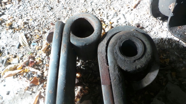 ขายแหนบ Volvo FM10 - ติดต่อคุณตั้ม 081-9512529