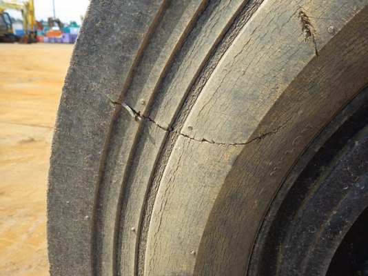 รถบด 7 ล้อยาง Sakai T2#10051 จากญี่ปุ่น สนใจโทร. 080-6565422 (หนิง)