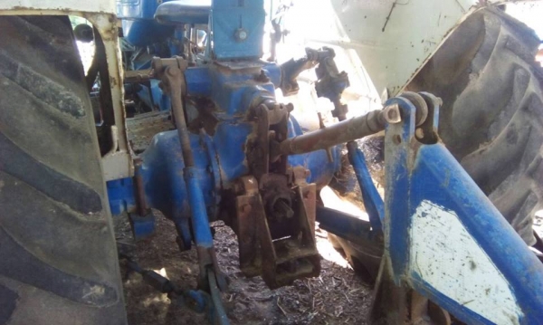 ขายรถไถ FORD สภาพพร้อมใช้งาน สนใจโทร 090-8588220คุณนะ 093-3258446คุณบิว หรือเข้าดูสินค้าอื่นๆได้ที่ www.truck.in.th/498 หรือเพจFacebook ณรงค์ ซื้อขายรถมือสอง (เว็บไซต์ส่วนตัว) หรือFacebook ตลาดรถมือสอง คุณนะ