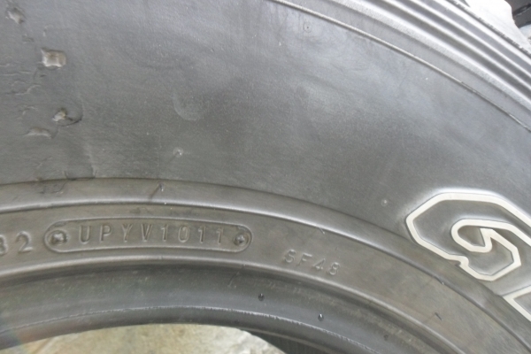 ยาง DUNLOP 31x10.50R15 สวยๆ 1 คู่ ราคา 1700 บาท ยาง DUNLOP 31x10.50R15 สวยๆ 1 คู่ ราคา 1700 บาท