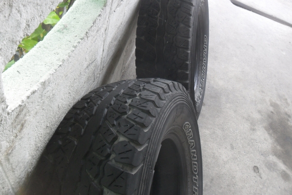 ยาง DUNLOP 31x10.50R15 สวยๆ 1 คู่ ราคา 1700 บาท ยาง DUNLOP 31x10.50R15 สวยๆ 1 คู่ ราคา 1700 บาท