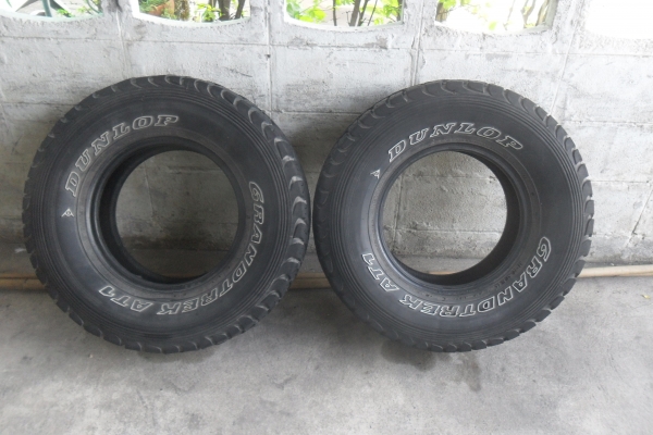 ยาง DUNLOP 31x10.50R15 สวยๆ 1 คู่ ราคา 1700 บาท