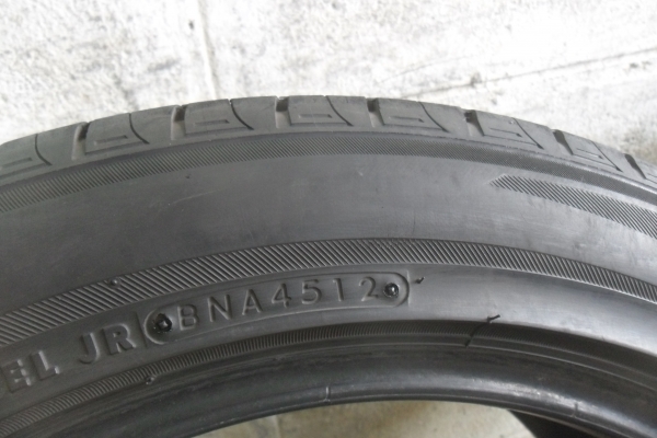 ยาง BRIDGESTONE 225/50R17ปี12 สวยๆ 1 คู่ ราคา 1600 บาท