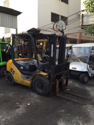 ขายรถยกโฟร์คลิฟท์ยี่ห้อKOMAT'SU 2 ตัน เครื่องยนต์เบนซิล เสาสูง 3 เมตร ขายรถยกโฟร์คลิฟท์ยี่ห้อKOMAT'SU 2 ตัน เครื่องยนต์เบนซิล เสาสูง 3 เมตร