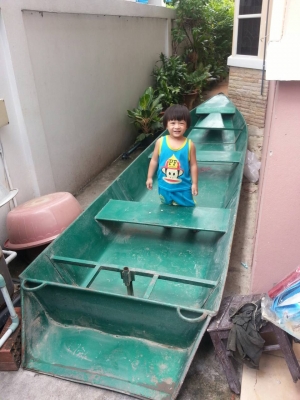 ขายเรือเหล็กขนาด ยาว 4.2 เมตร กว้าง 90 ซ.ม  มีเครื่องยนต์พร้อมใบพัด ขนาด 5.5 แรงม้า