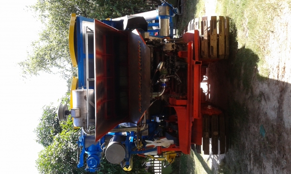 แบ่งจ่่าย 2 งวดได้ครับ ขายรถเกี่ยวไทยเจริญการช่างเครื่องยนต์ hino j2 เทอร์โบ 260  hp  ตัวเดิน pc 200 โซ่ d2  45 ข้อ ปั้มไดกิ้นเบอร์ 22 รถทำใหม่หลายรายการครับ