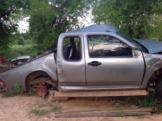 ซากดีเเมกด์เเคป ปี06 SX สีเทาบุคคลโอนลอย หรือ เเยกขายอะไหลทั้งหมดมีหลายรุ่นเก๋งเเละกระบะ รับซื้อรถอุบัตเหตุทุกสภาพ