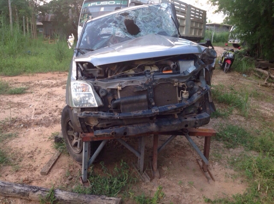 ซากดีเเมกด์เเคป ปี06 SX สีเทาบุคคลโอนลอย หรือ เเยกขายอะไหลทั้งหมดมีหลายรุ่นเก๋งเเละกระบะ รับซื้อรถอุบัตเหตุทุกสภาพ