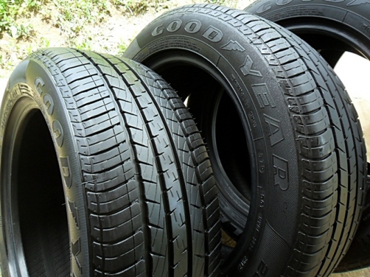 ยางขอบ16 กู๊ดเยียร์205-55-R16 ปี14 (4เส้น1,900บ) ยางขอบ16 กู๊ดเยียร์205-55-R16 ปี14 (4เส้น1,900บ)