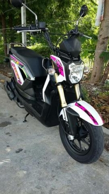 ขาย Honda zoomer -x ปี 56 เดิมๆ - เครื่องเดิมๆ ปกติ เฟืองท้ายไม่มีหอน  ท่อไม่มีควันแน่นอน สตาร์ทมือ  สตาร์ทเท้าปกติ ลัอแม็กดำ - ชุดสีเดิมๆ ทะเบียนไม่ขาดต่อ ชุดโอนครับ - รถอยุ่ ถนนสรงประภา แขวงสีกัน  เขตดอนเมือง กรุงเทพฯ - จัดส่งได้คับ ตามใบเสร็จที่ส่งคับ