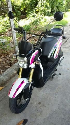 ขาย Honda zoomer -x ปี 56 เดิมๆ - เครื่องเดิมๆ ปกติ เฟืองท้ายไม่มีหอน  ท่อไม่มีควันแน่นอน สตาร์ทมือ  สตาร์ทเท้าปกติ ลัอแม็กดำ - ชุดสีเดิมๆ ทะเบียนไม่ขาดต่อ ชุดโอนครับ - รถอยุ่ ถนนสรงประภา แขวงสีกัน  เขตดอนเมือง กรุงเทพฯ - จัดส่งได้คับ ตามใบเสร็จที่ส่งคับ