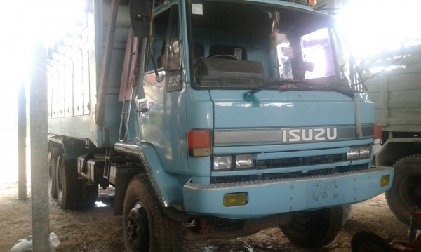 ขาย ISUZU ROCKY วางเครื่อง 270 แรง พ่วงแม่ลูกดั๊ม กระบะเนียม