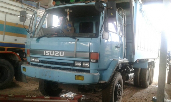 ขาย ISUZU ROCKY วางเครื่อง 270 แรง พ่วงแม่ลูกดั๊ม กระบะเนียม